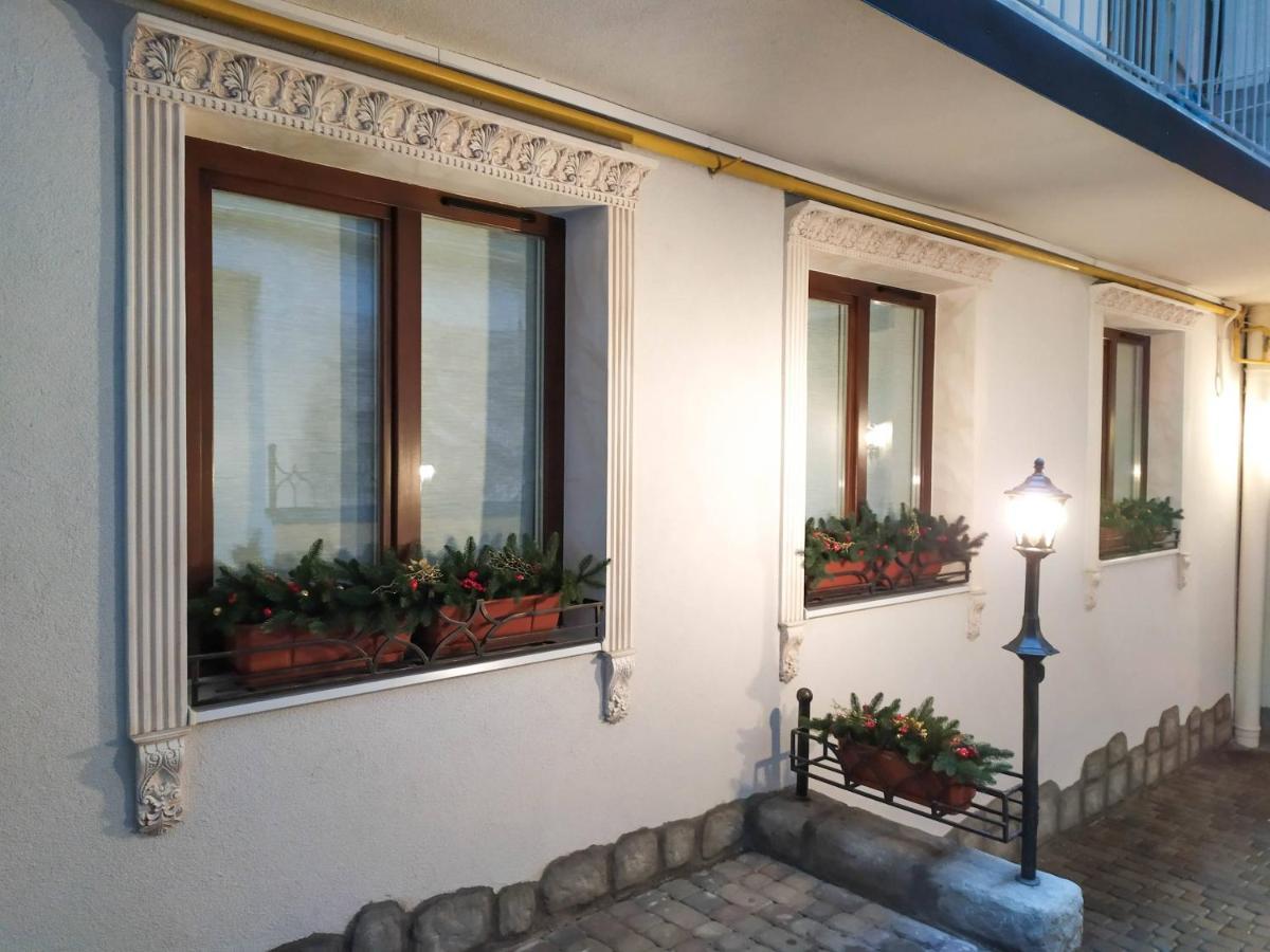 Rynok 25 Modern Lviv Centerアパートメント エクステリア 写真